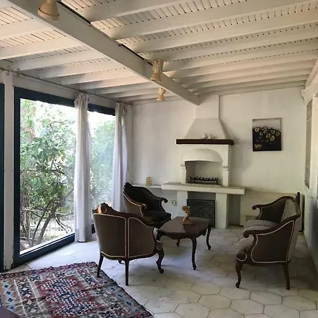 Emelce Tatil Evi